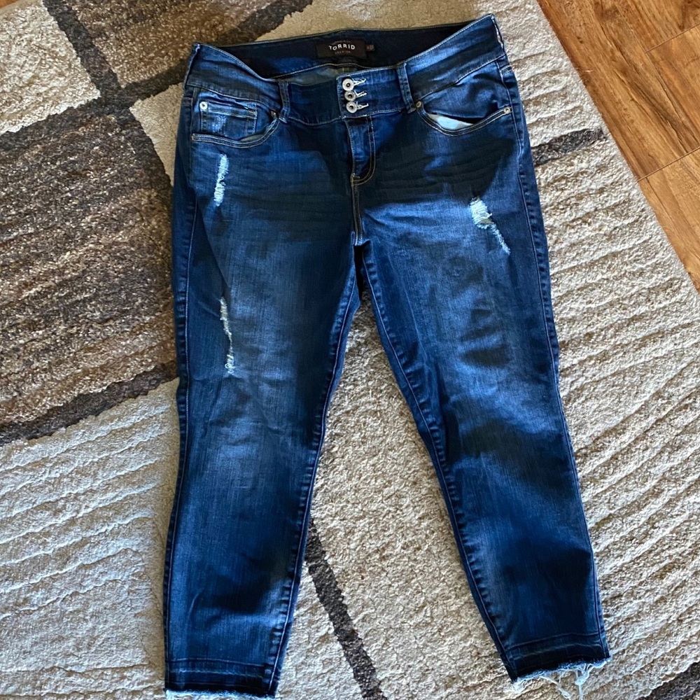 Distressed skinny Jean